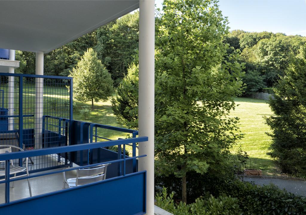 Residence Hotel Les Ducs De Chevreuse Avec Hebergement, Repas & Pdj, Seminaire, Bureau & Parking Екстериор снимка