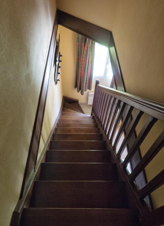 Residence Hotel Les Ducs De Chevreuse Avec Hebergement, Repas & Pdj, Seminaire, Bureau & Parking Екстериор снимка